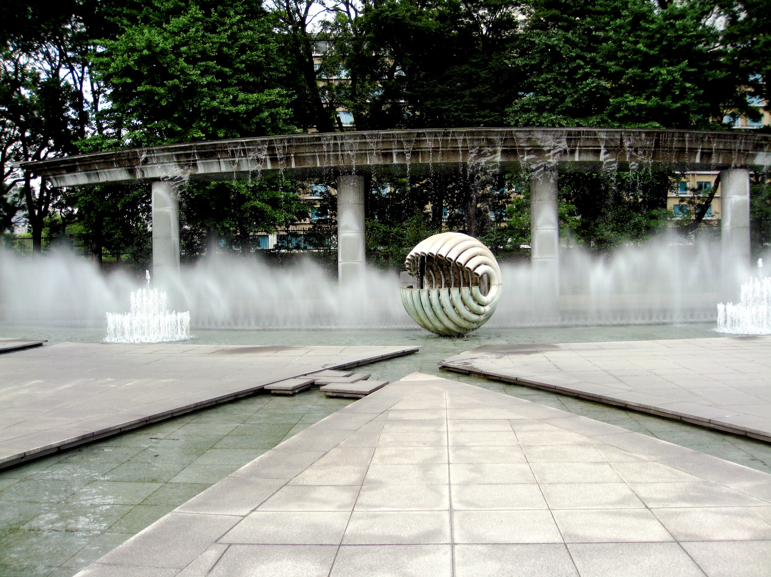 Imperial Palace Fountain 3